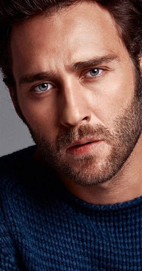 Seçkin Özdemir .